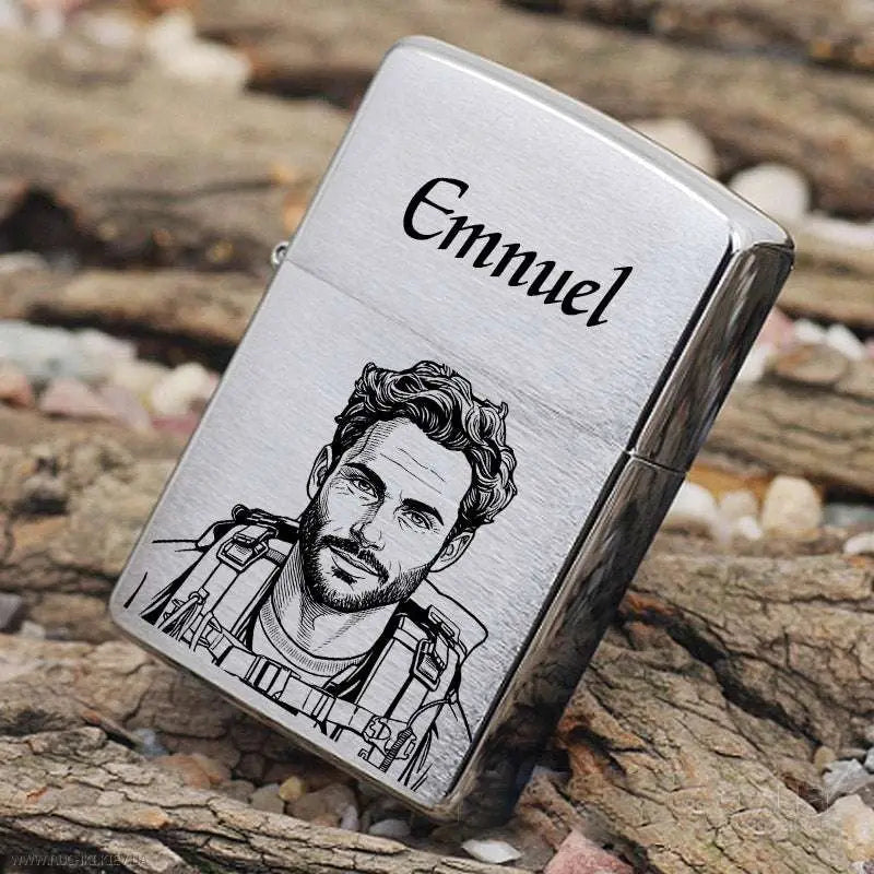 מצית ZIPPO עם חריטה אישית של תמונה Monograma